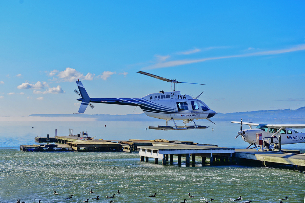 羅托魯瓦湖.jpg