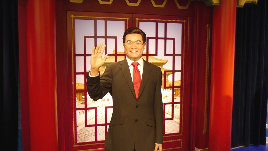 悉尼杜莎夫人蠟像館團.jpg